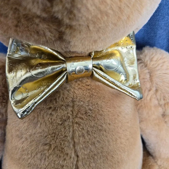 FAO Schwarz Plush Anniversary Teddy Bear Toy Tan Gold Embossed Kids Room Decor - Picture 6 of 13